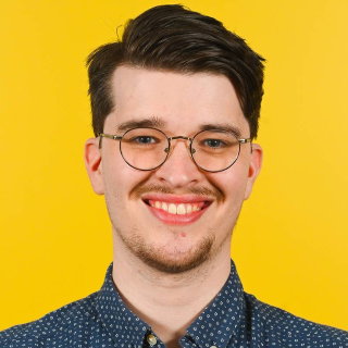 Charlie Smith headshot